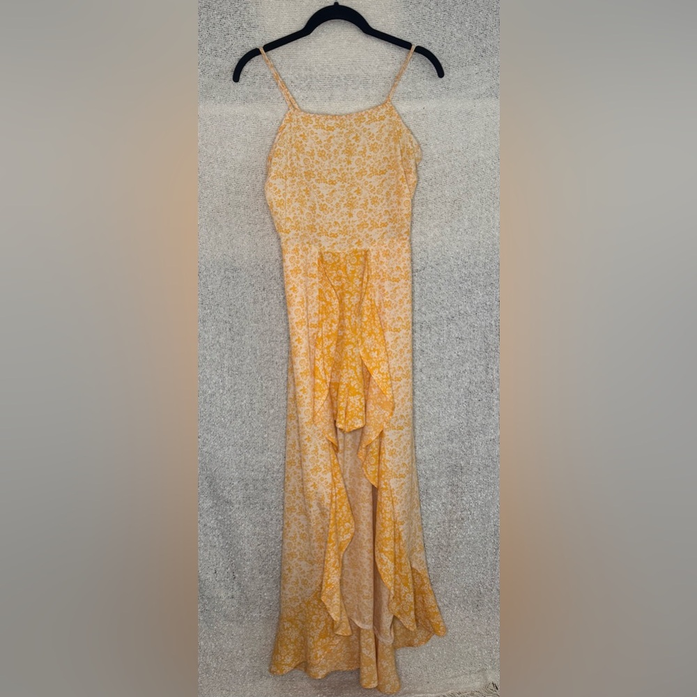 CHARLOTTE RUSSE Floral Yellow Flowy Romper/Dress